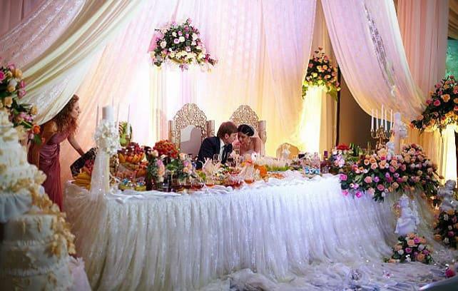Фото шикарного свадебного стола
